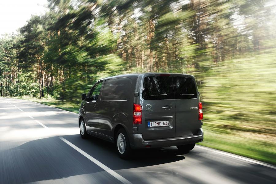  Toyota ProAce Van Compact 2016 года  (фото 13 из 35)